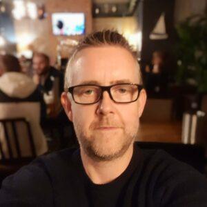 Lee Cramman Headshot